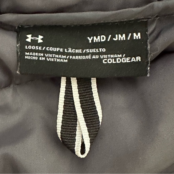 Under Armour Puffer Coat • Metallic Silver • Kids’ Large - Picture 6 of 6